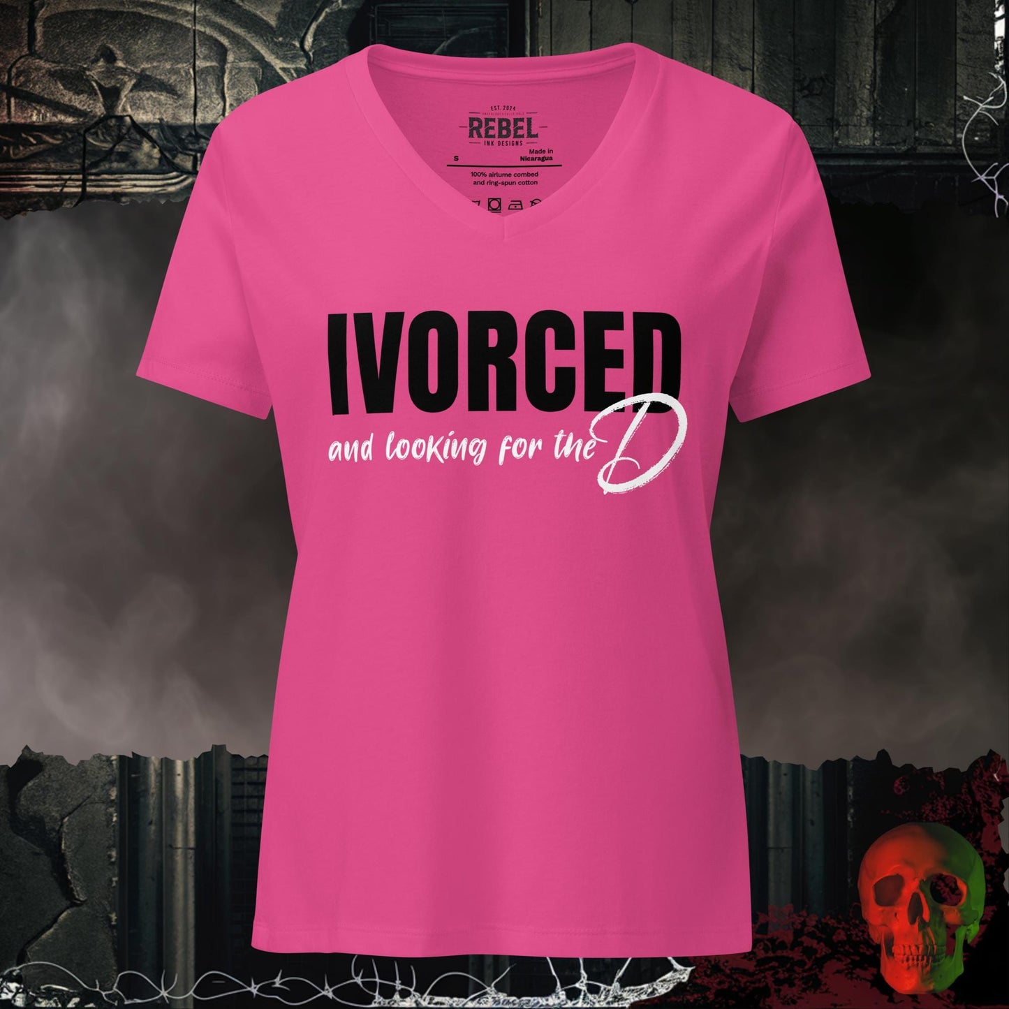 V-Neck Berry / S Divorced and Looking for the D... V-Neck Graphic Tee Bold Statement Shirt
