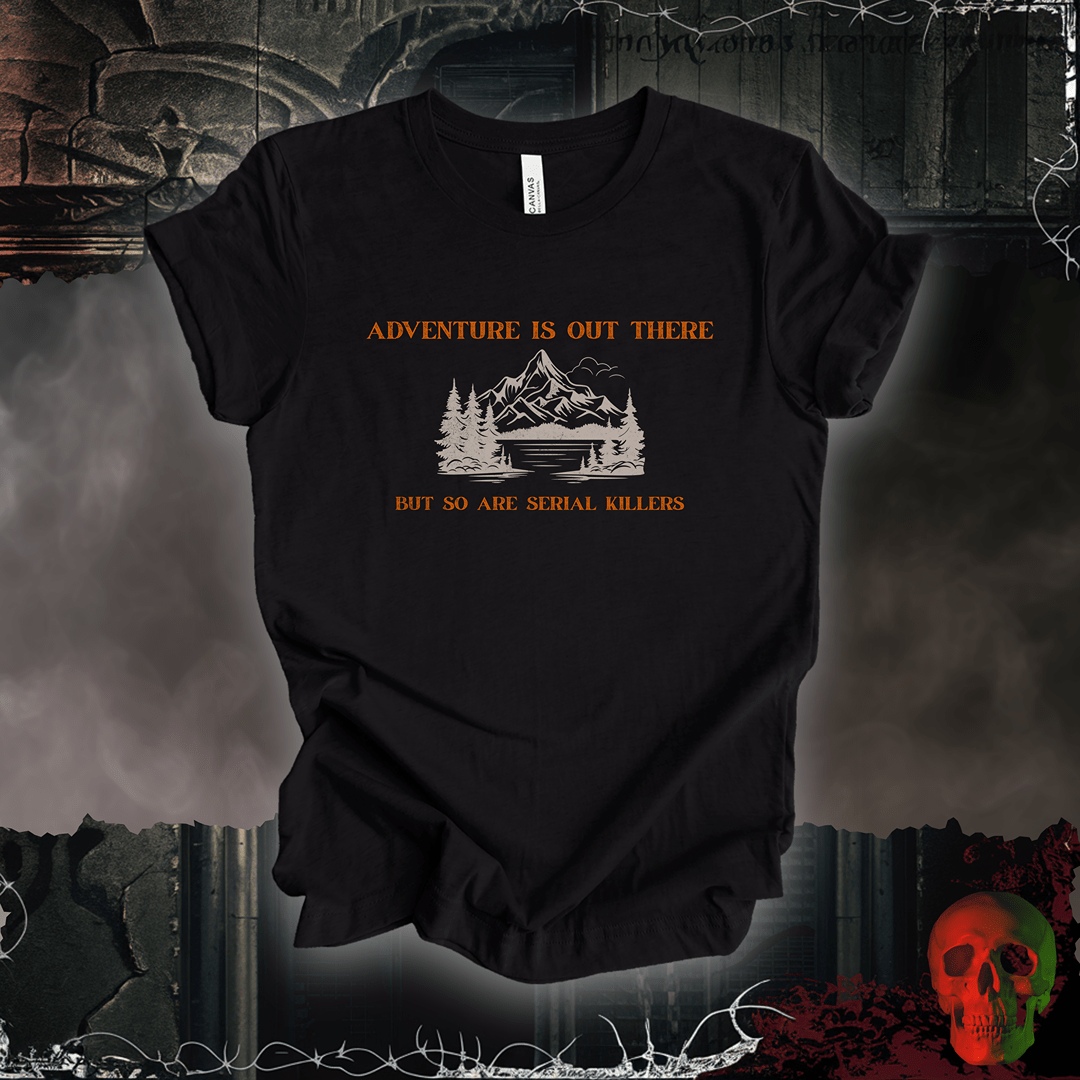 T-Shirt Black Heather / S Adventure Awaits Tee