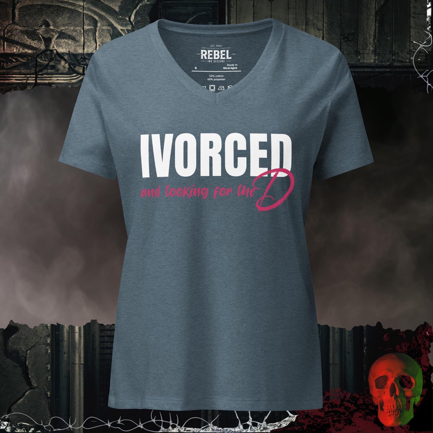 V-Neck Heather Slate / S Divorced and Looking for the D... V-Neck Graphic Tee Bold Statement Shirt